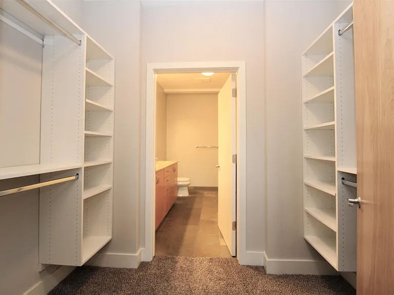 1870 N Winnebago Ave #2D — Photo 18