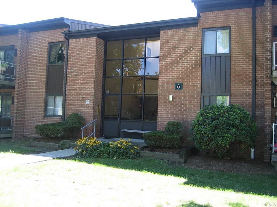 1st image of 8 Brevoort Dr APT 2C