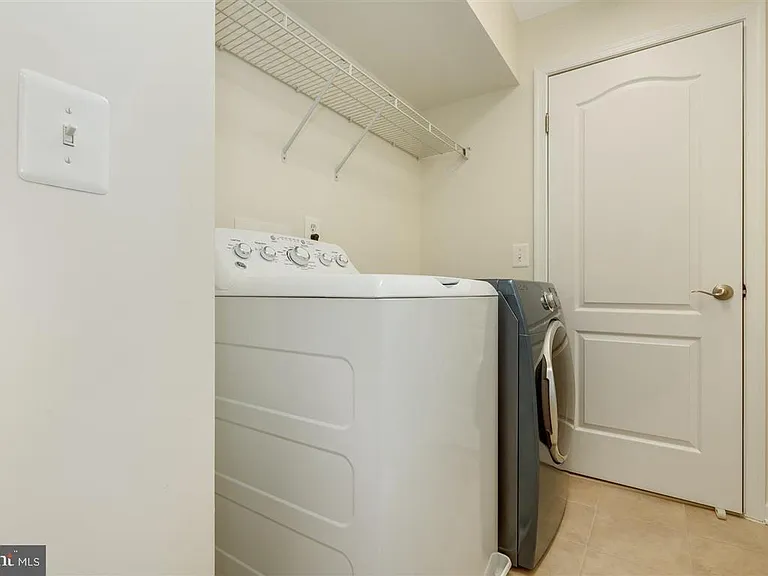 15221 Leicestershire St — Photo 11