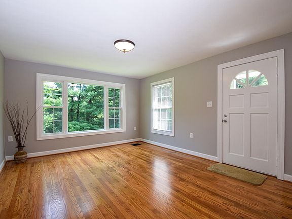 3rd image of 1500 Gratton St