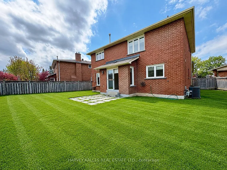 70 Amaretto Ct — Photo 24