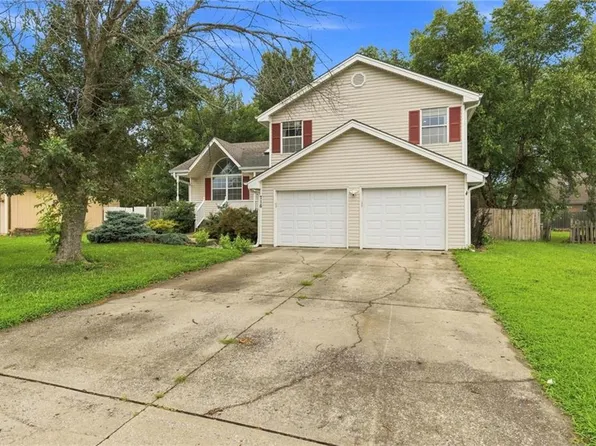 716 SE 11th St, Lees Summit, MO 64081