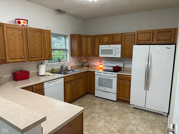 5th image of 1800 Eastfield Dr