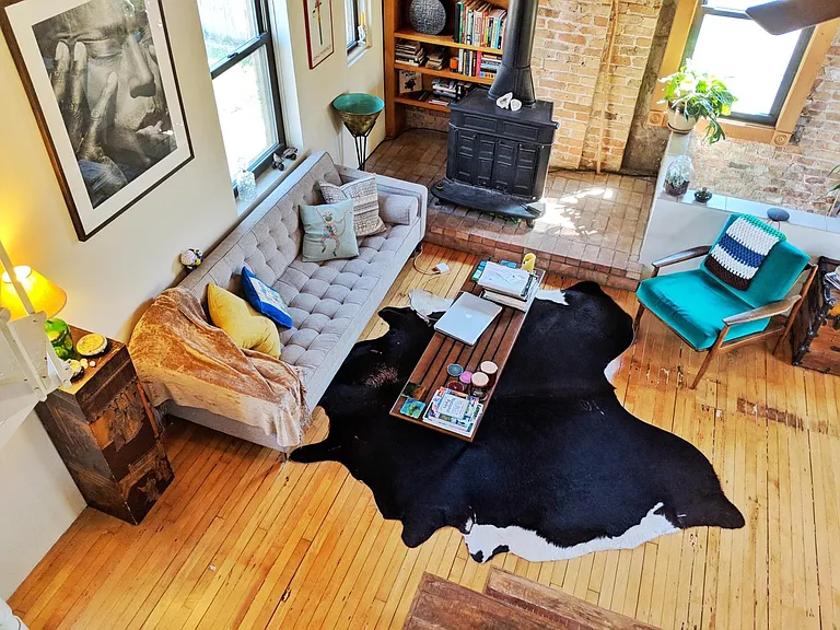 2129 W Le Moyne St #COACH HOUSE — Photo 1
