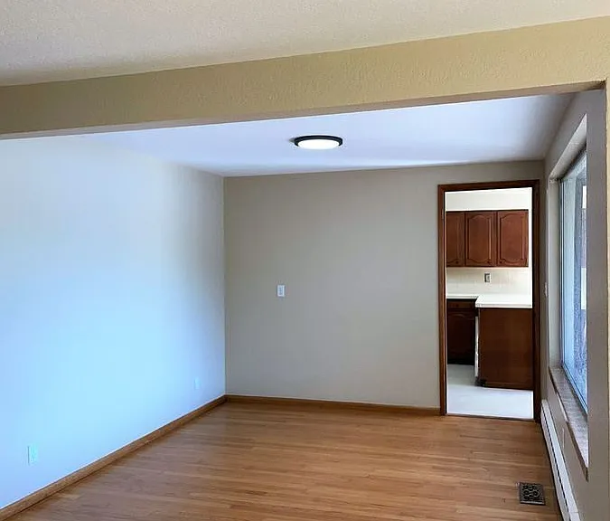 16002 E Shore Dr — Photo 7
