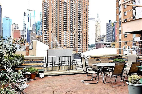 Rented by AmeriMutual Mortgage | media 18