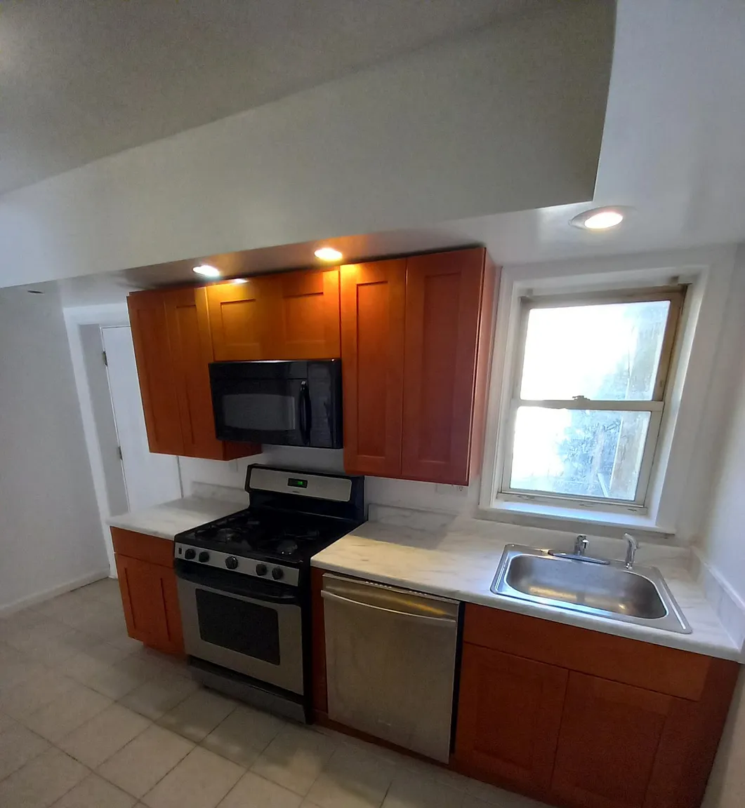5023 Tacoma St photo 1