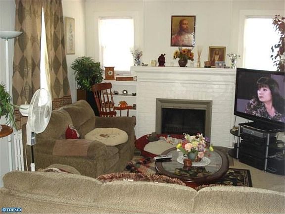 4th image of 411 Hillcrest Ave