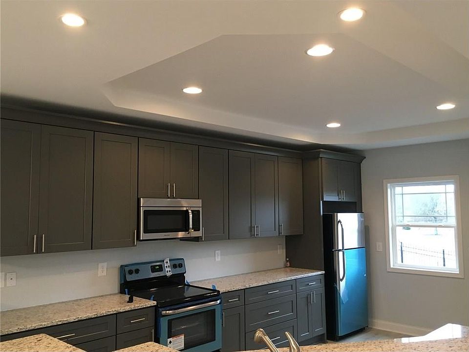 2nd image of 696 Rose Palm Ln