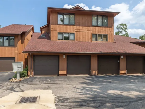 25034 Mill River Rd, Olmsted Falls, OH 44138