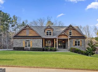 407 Saint Regis Dr, Oxford, GA 30054