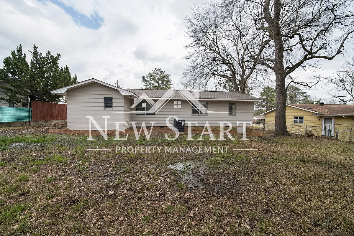 Building Photo - 1417 Celeste Dr
