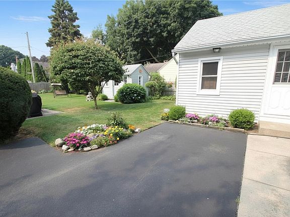 3rd image of 53 Dake Ave