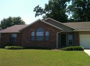 2006 Stout Dr, Springdale, AR 72762