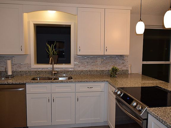 3rd image of 274 Sara Dr