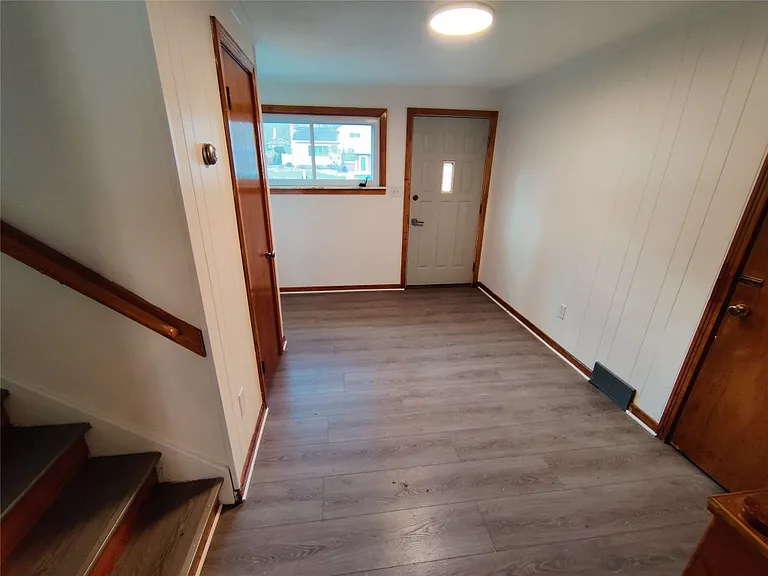 809 Murray Hill Rd — Photo 4