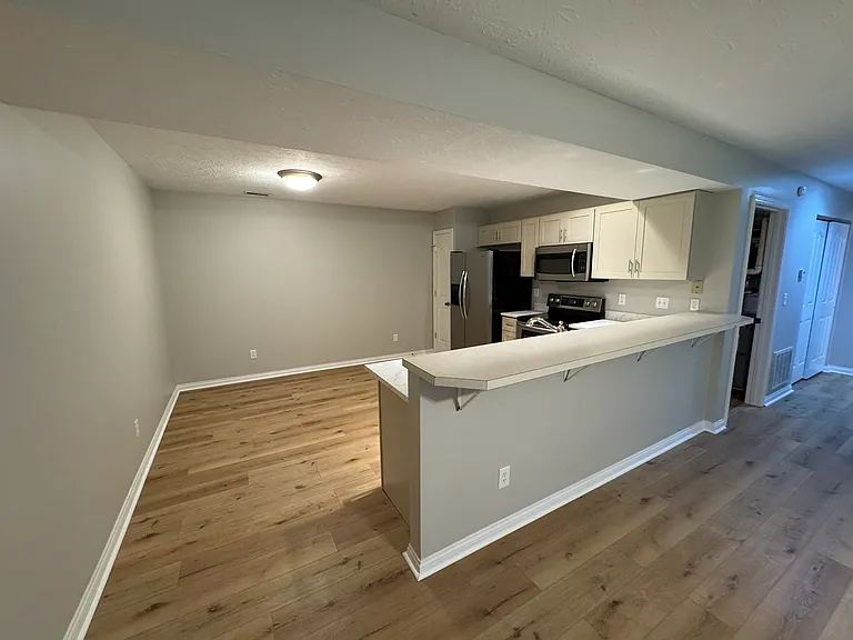 1979 Pieck Dr #B — Photo 5