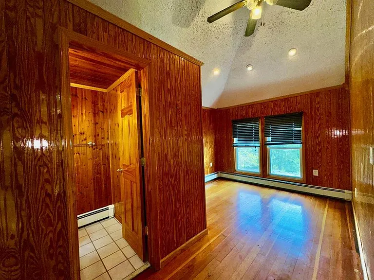 8 Lake Ave — Photo 29