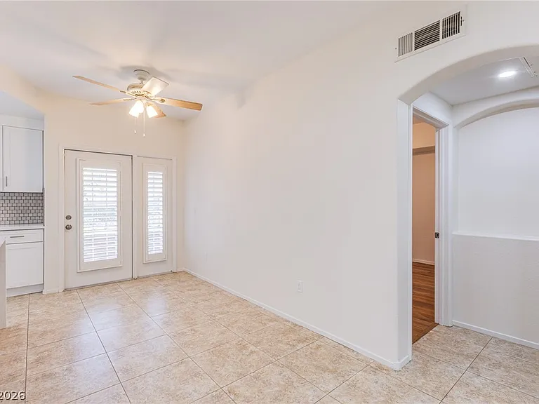 300 Pine Haven St #101 — Photo 12