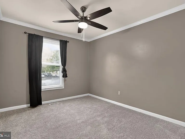 10714 Gideon Ct — Photo 11