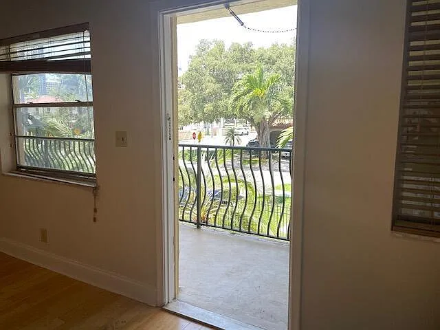 901 NE 3rd St #203 — Photo 15
