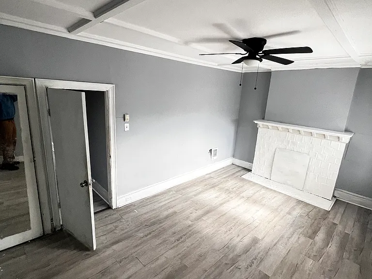 211 S 53rd St #2 — Photo 10