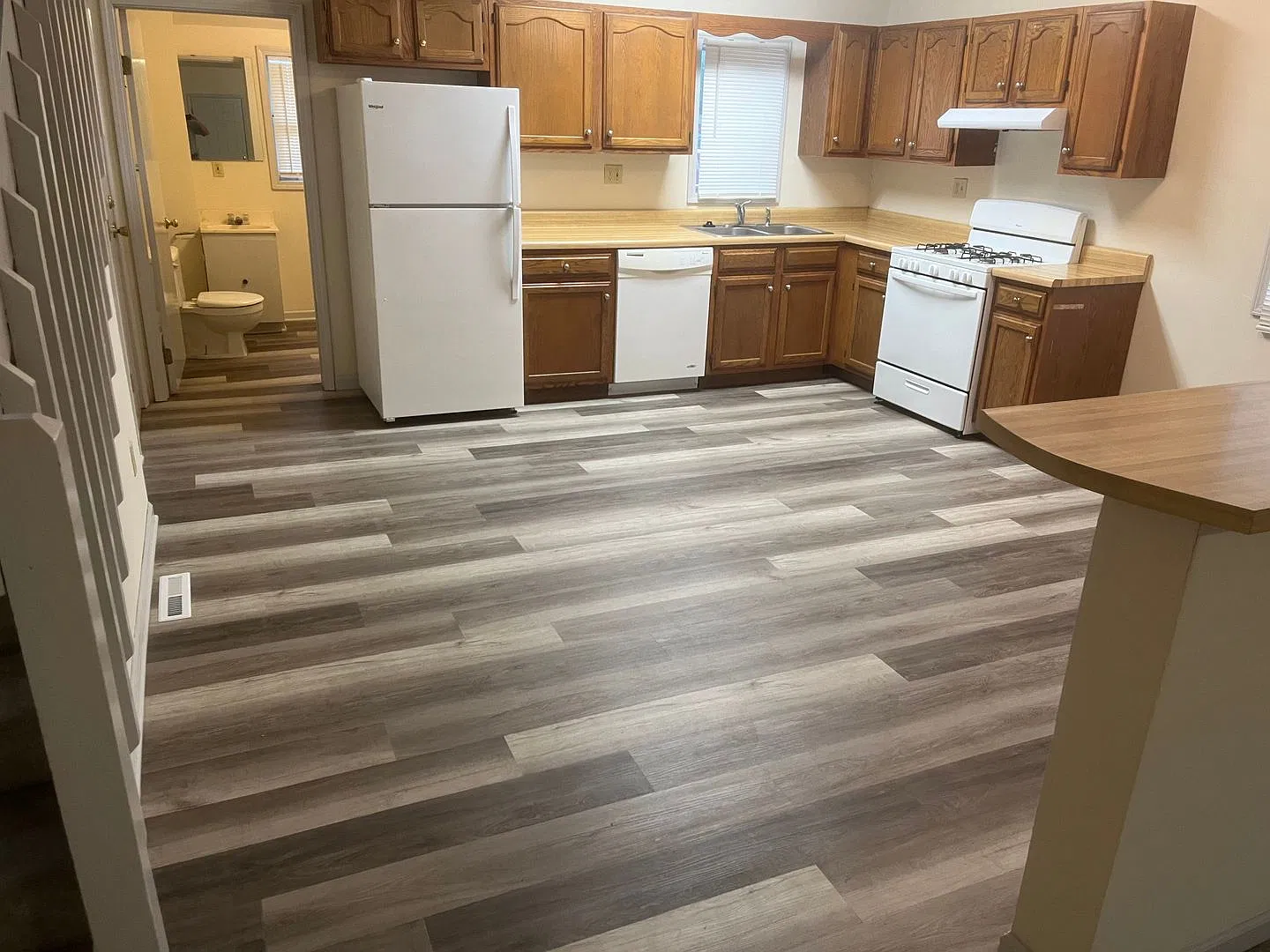 1605 Hinkson Ave — Photo 3