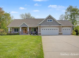 4635 Leighton Lakes Dr, Wayland, MI 49348