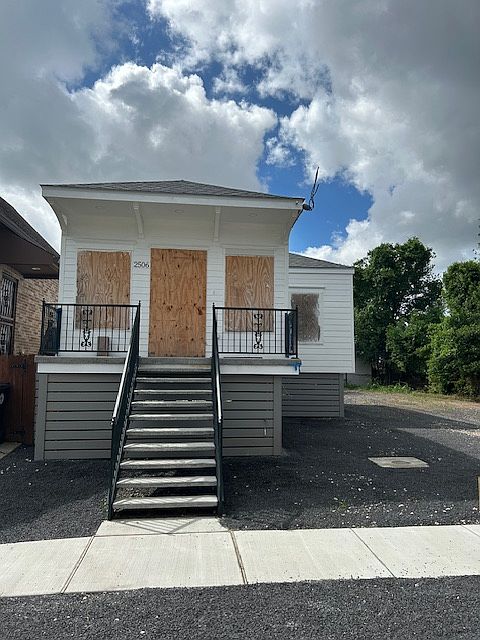 1st image of 2506 S Miro St