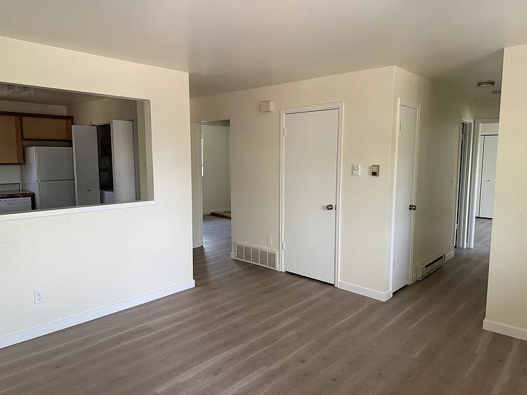 2139 E Hancock St #C — Photo 6
