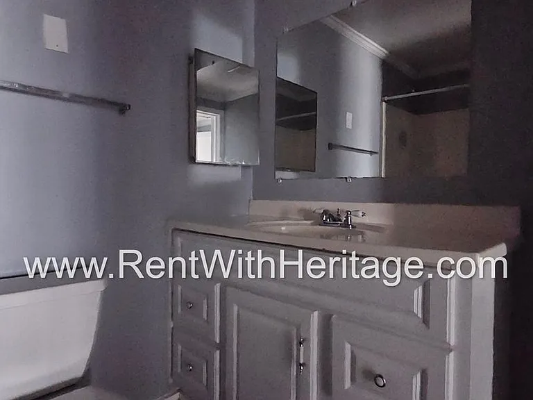 8657 Campbellton St — Photo 25
