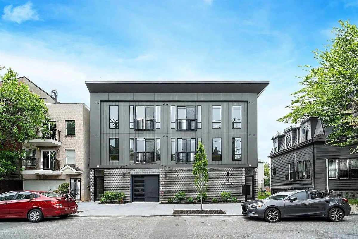 Building Photo - 10 Brinkerhoff St #201