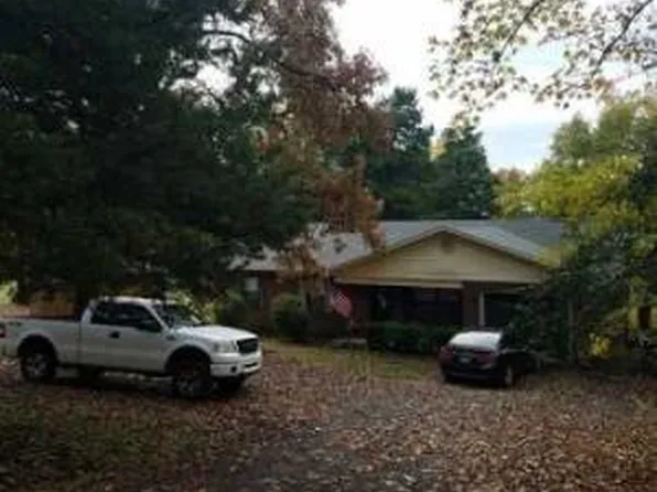 (undisclosed Address), London, AR 72847