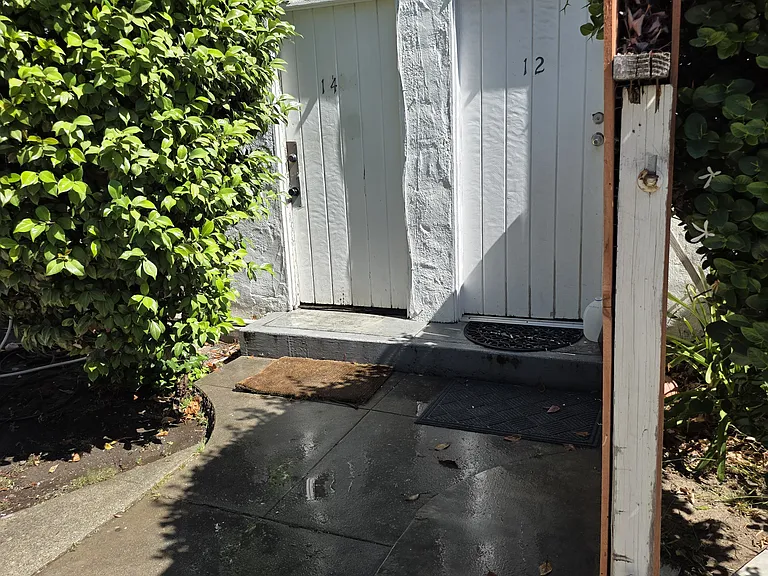 628 Veteran Ave #104 — Photo 10