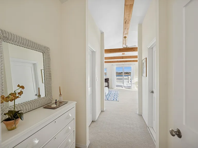 68 Little Neck Rd — Photo 26