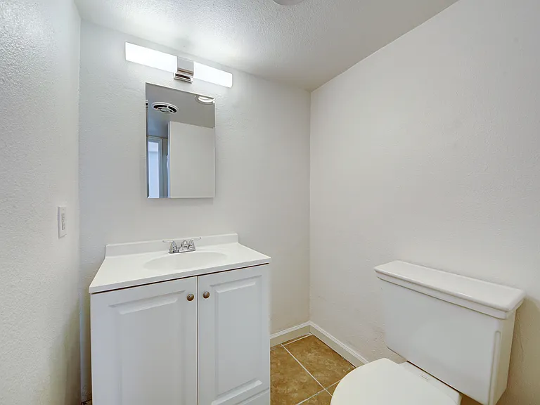 1700 Rexford Dr #104 — Photo 9