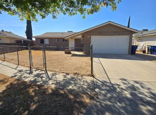 2558 S Backer Ave, Fresno, CA 93725