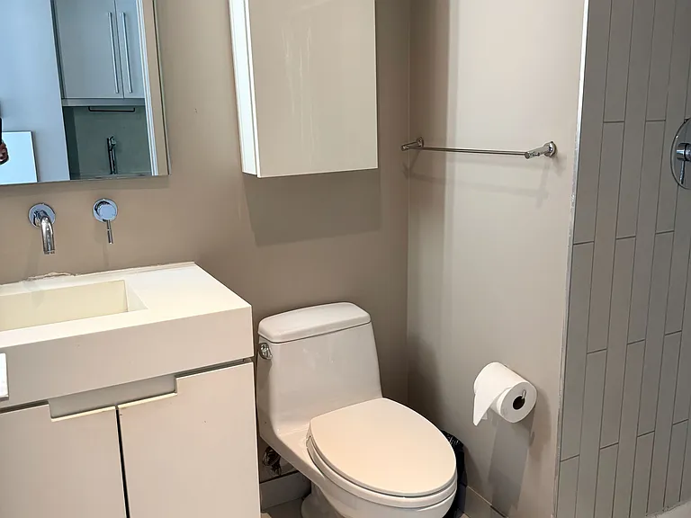 25 Oxley St #304 — Photo 7