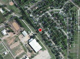 1310 Hooks St, Crockett, TX