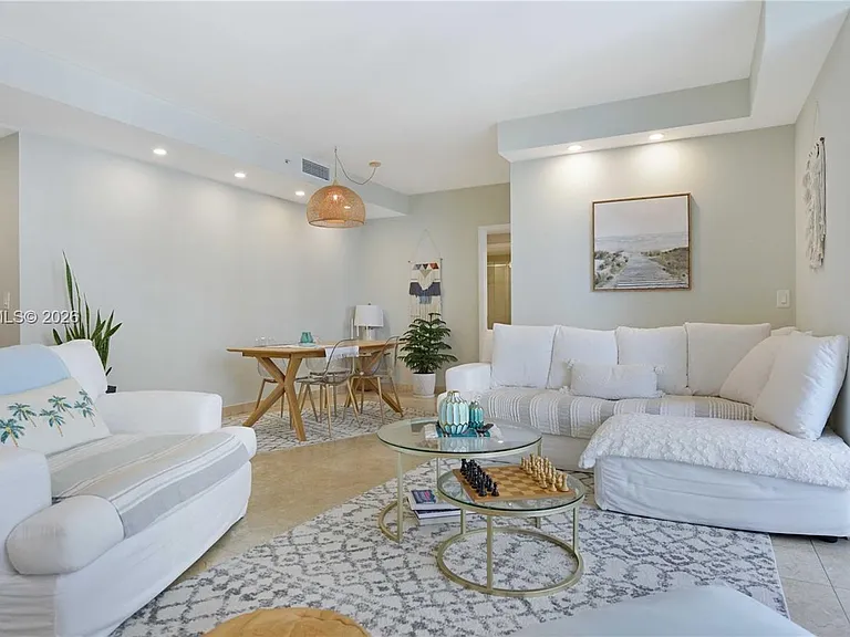 801 Brickell Key Blvd #2210 — Photo 22