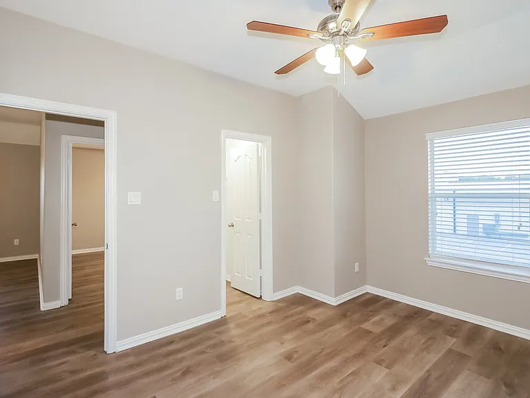 8414 Parapet Pl — Photo 15