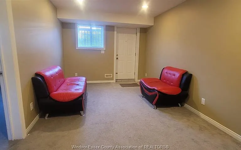 2680 Teedie Cres — Photo 13