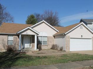 11911 Katiejo Ct, Maryland Heights, MO 63043