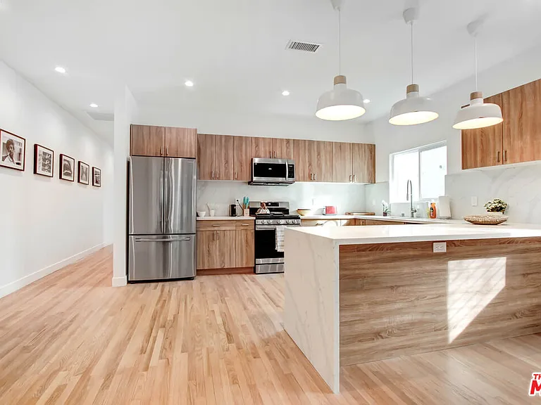 434 N Ogden Dr #1/2 — Photo 4