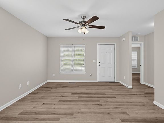 4th image of 118 Volunteer St