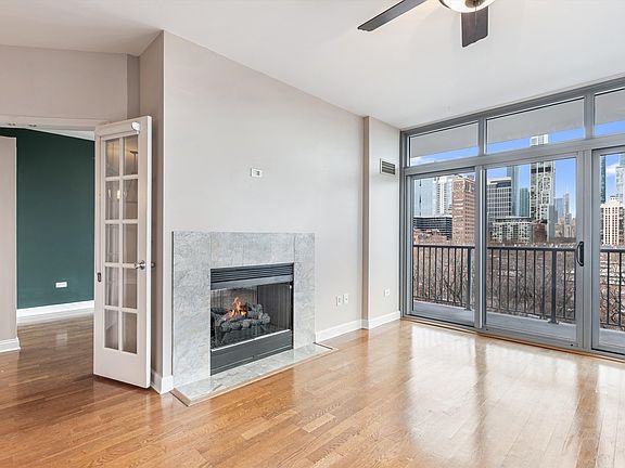 3rd image of 1600 S Prairie Ave #803