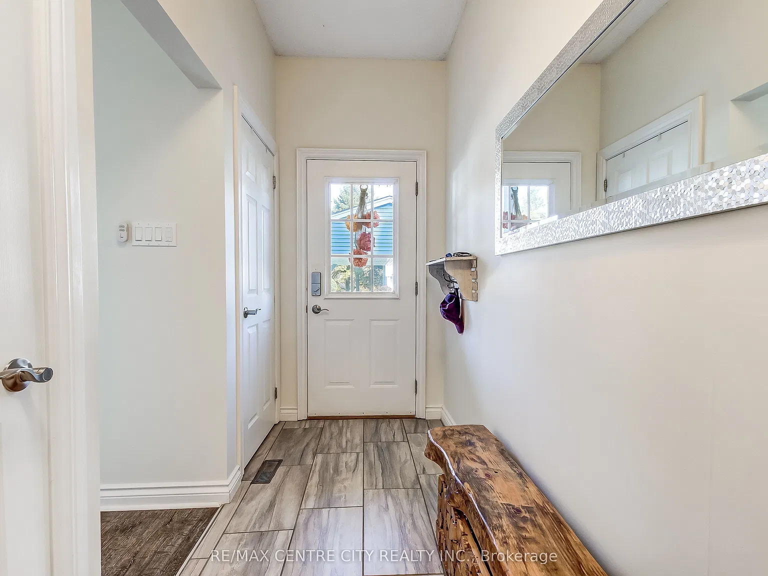 Mariners Bluff Condo Complex — Photo 3