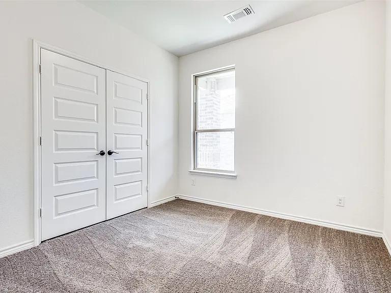 917 Waggoner Dr — Photo 11