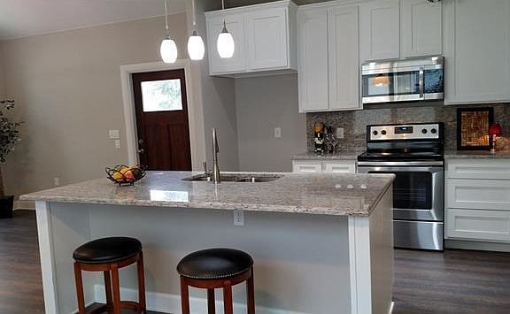 4th image of 9021 Sawtooth Ln #B