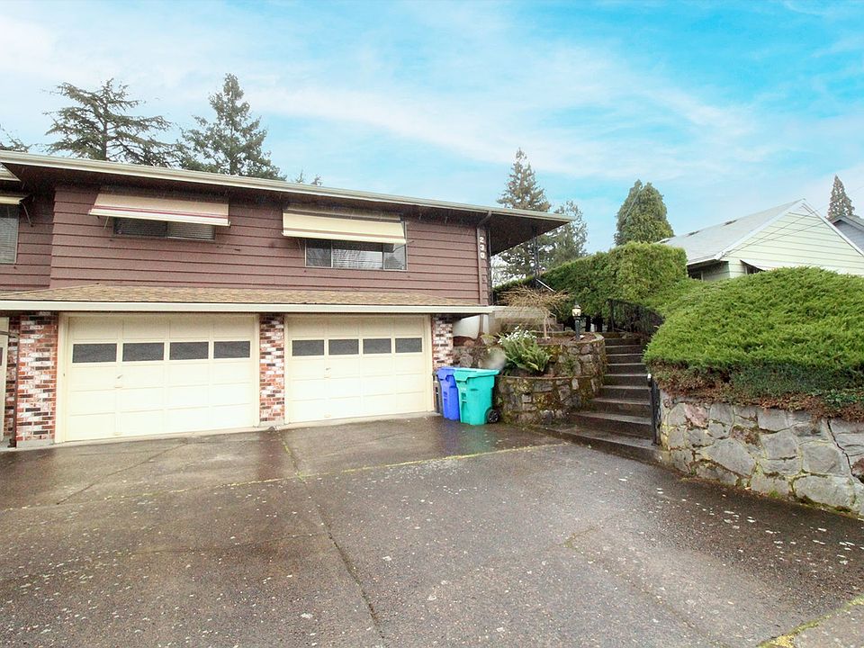 1st image of 228-230 SE 52nd Ave